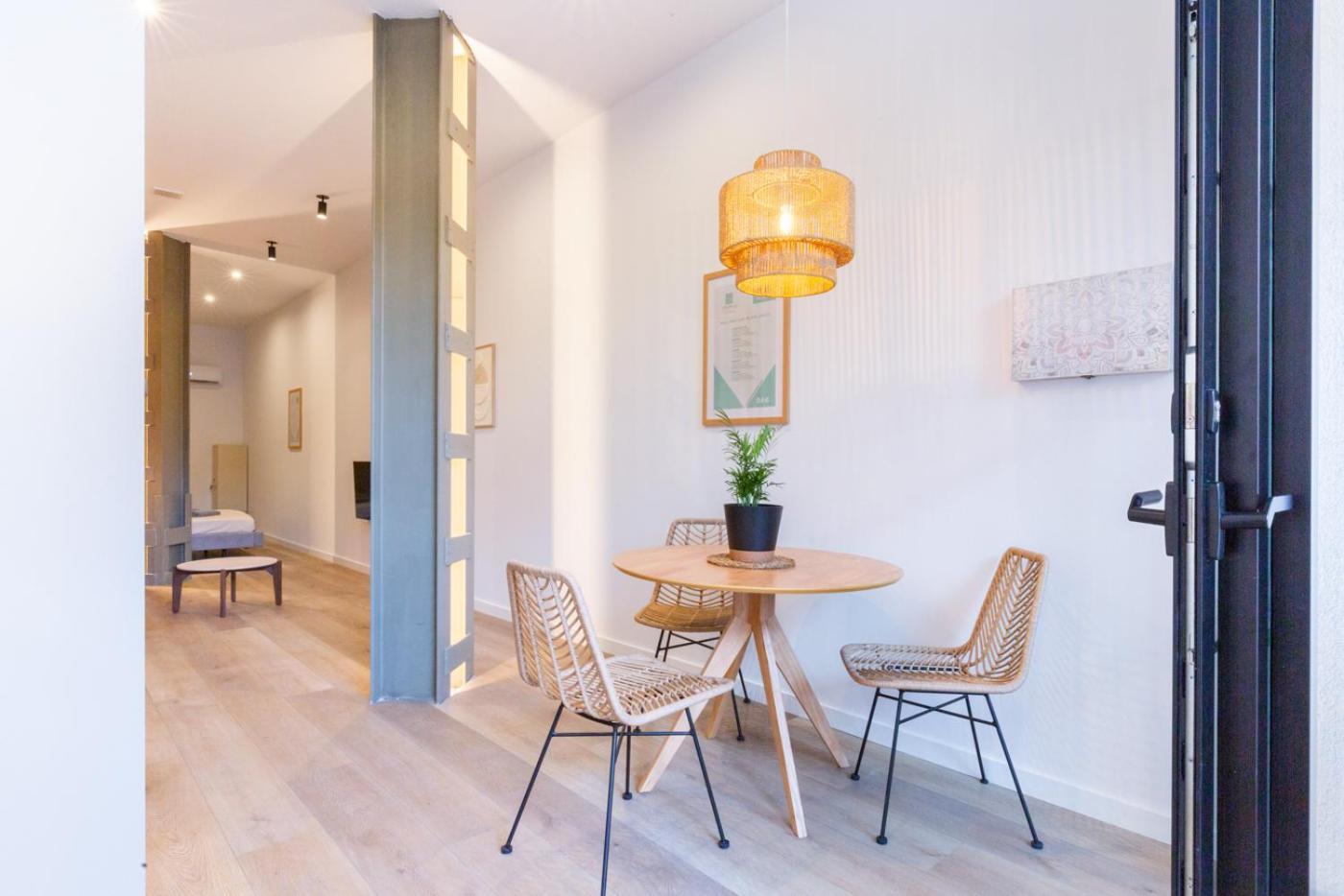 ולנסיה Mestalla Flats By Nomad Host מראה חיצוני תמונה