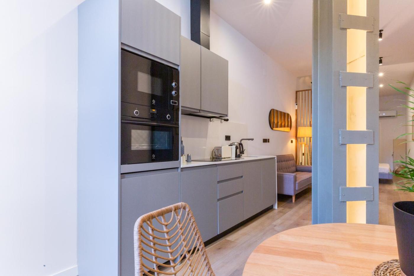 ולנסיה Mestalla Flats By Nomad Host מראה חיצוני תמונה